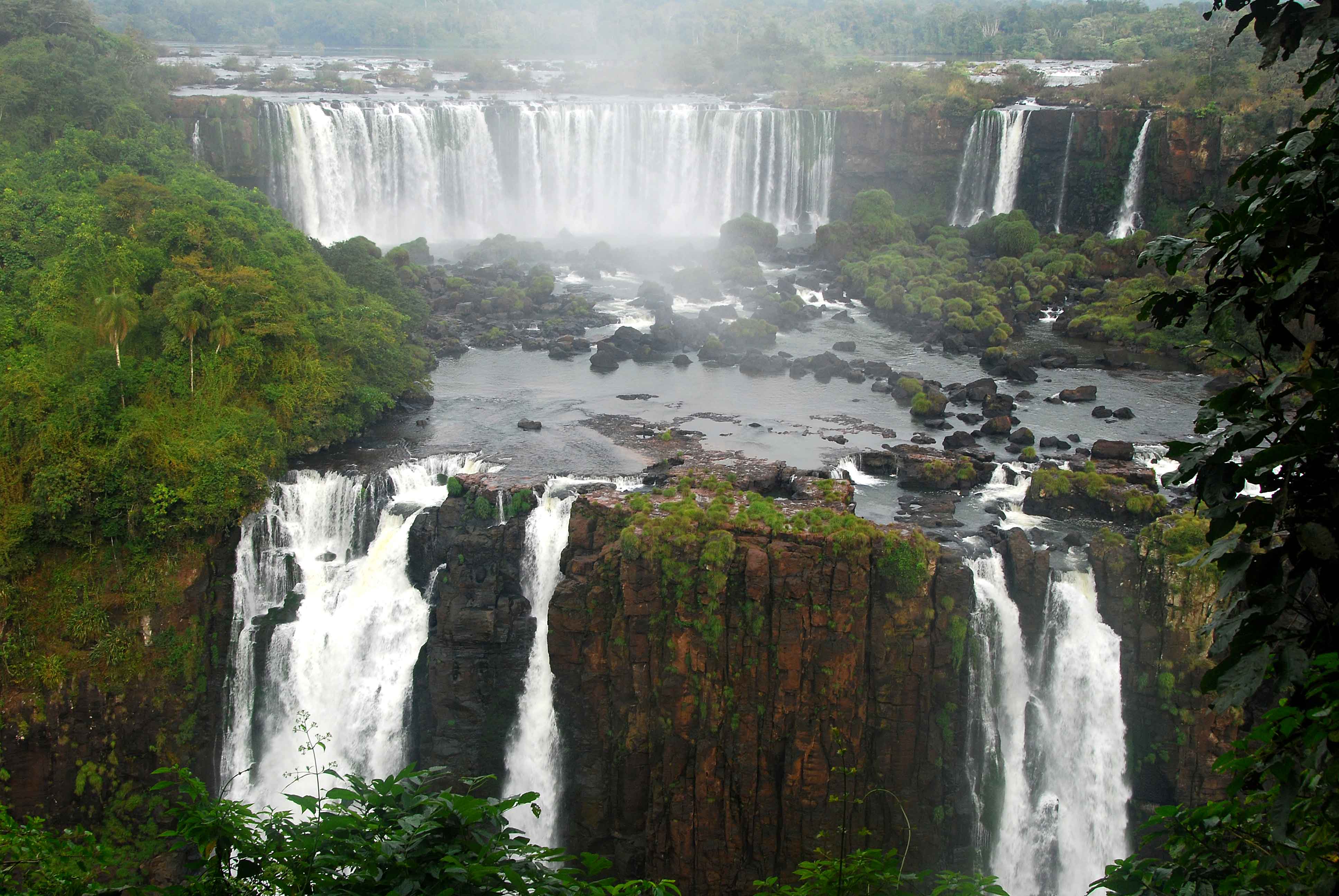 Wodospady Iguazu w Brazylii Wodospady Iguazu w Brazylii