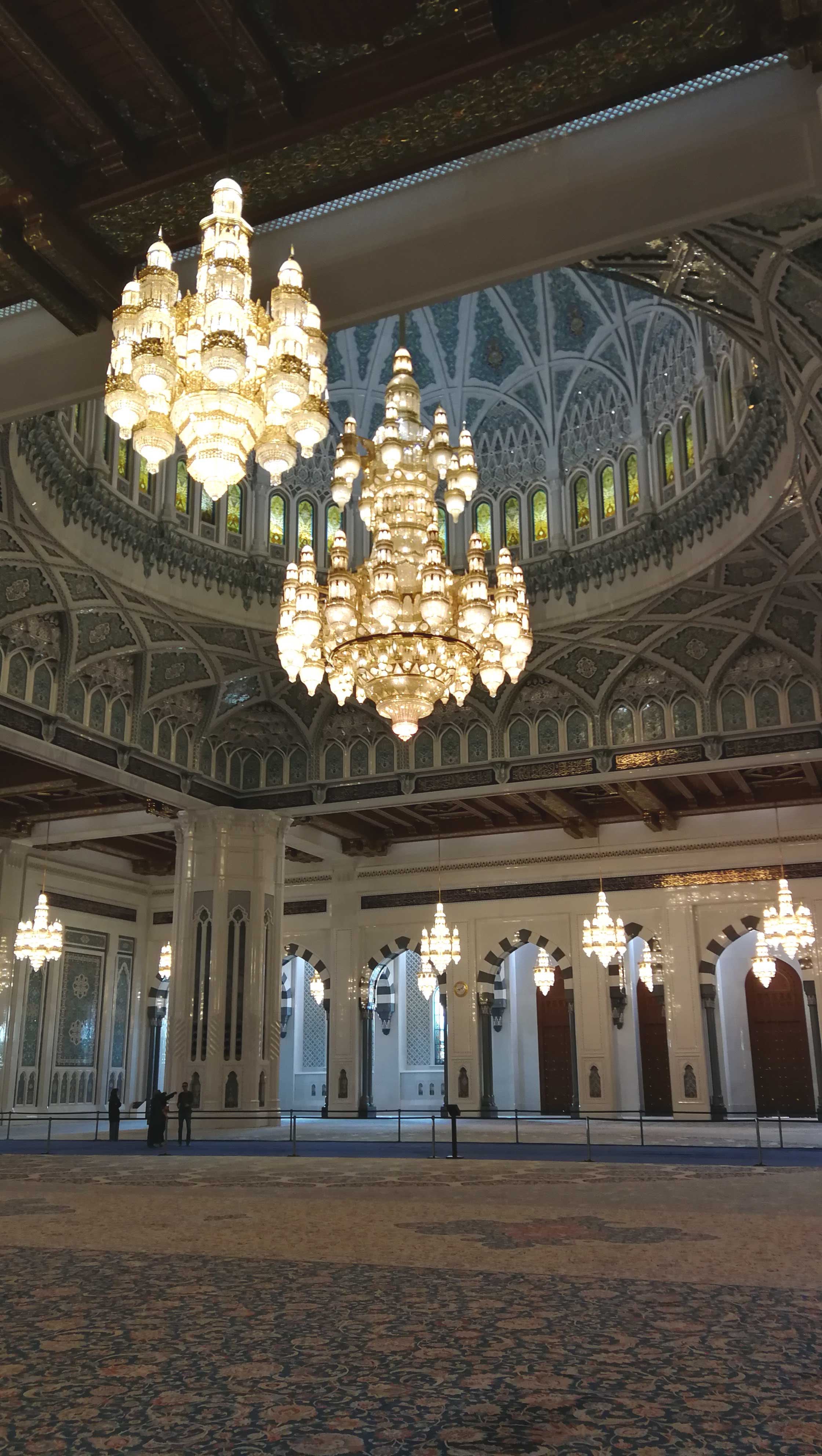 Sala modlitw w Wielkim Meczecie Sułtana Kabusa w Muskacie Sala modlitw w Wielkim Meczecie Sułtana Kabusa w Muskacie