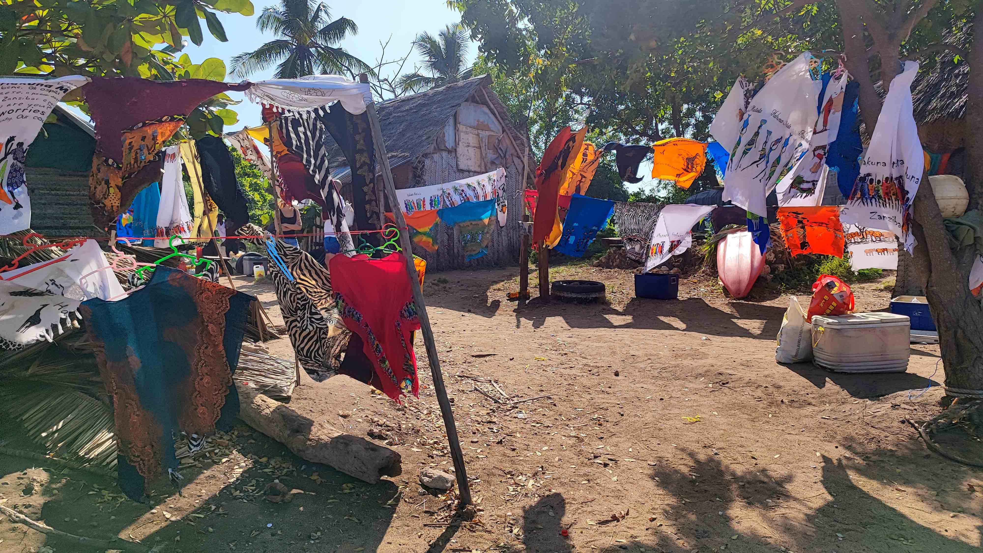 Wzorzyste pareo plażowe może być niezłą pamiątką z Zanzibaru Wzorzyste pareo plażowe może być niezłą pamiątką z Zanzibaru