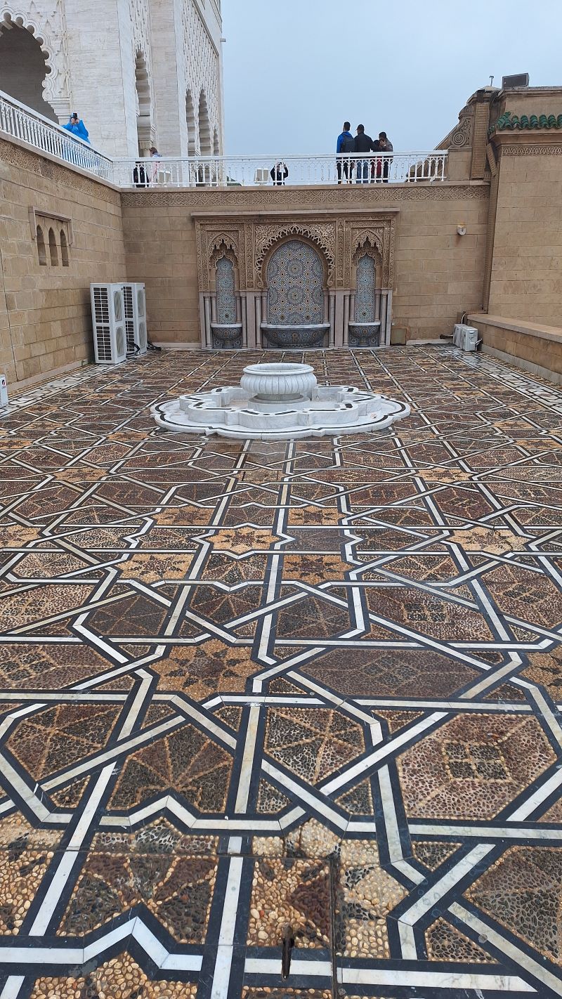 Przy mauzoleum Muhammada V Przy mauzoleum Muhammada V